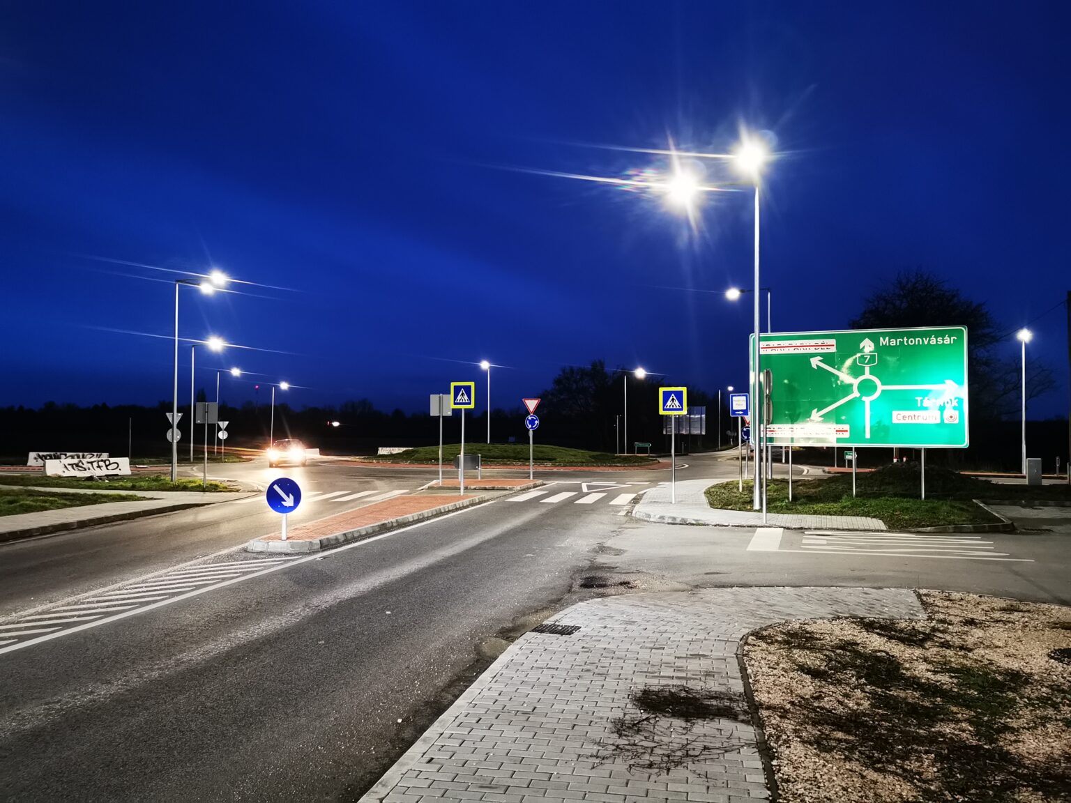 Kivilágítást kapott a körfogalom – biztonságosabb lesz a közlekedés!