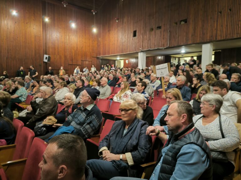 Elképesztő összefogás az akkubontó ellen