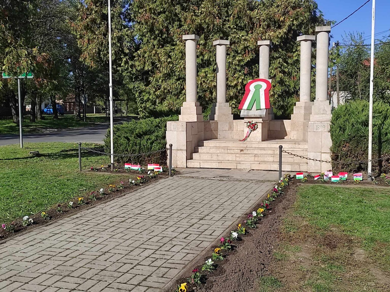 Őszi szépítés a településen